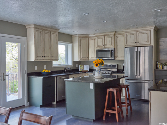 2528 E 9800 S, Sandy, UT 84092 — photo 4