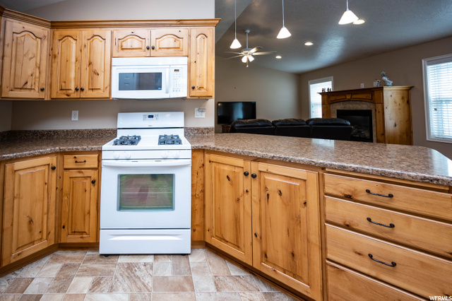 985 N 350 W, Logan, UT 84321 — photo 4