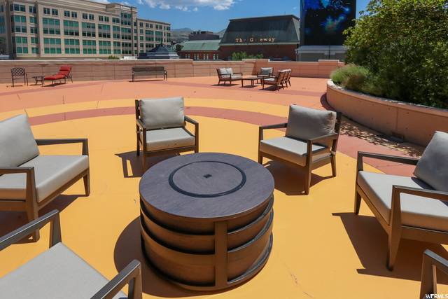 Fire Pit on 5th Floor Plaza