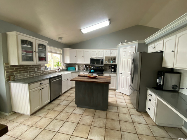 1652 N 2275 W, Clinton, UT 84015 — photo 9