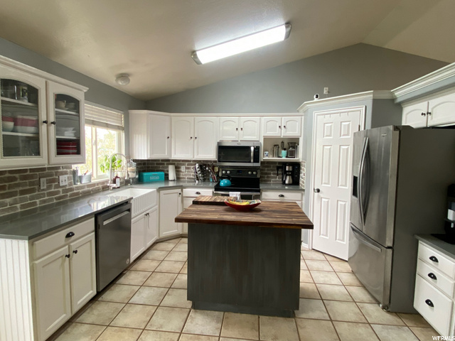 1652 N 2275 W, Clinton, UT 84015 — photo 8