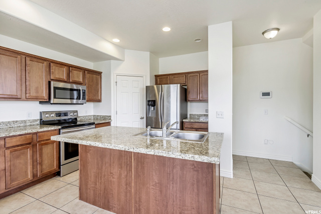 39 E Resaca Dr S, Sandy, UT 84070 — photo 4