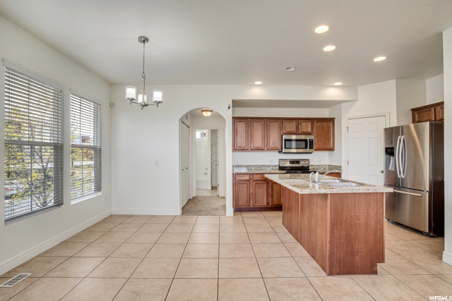 39 E Resaca Dr S, Sandy, UT 84070 — photo 9