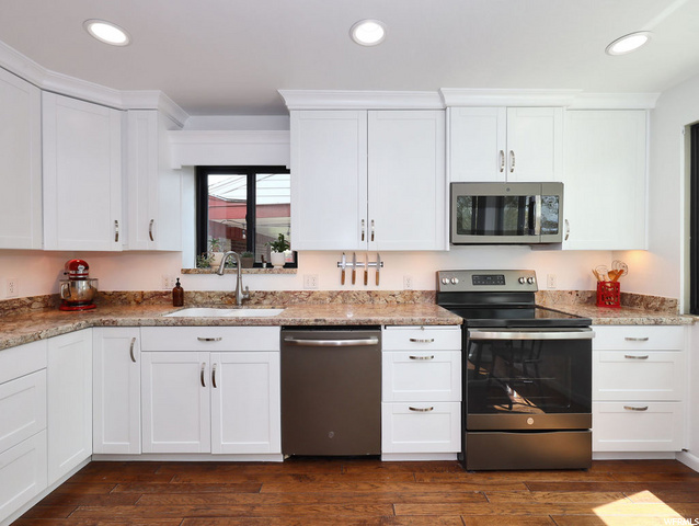 6325 S Cobblecrest Rd E, Holladay, UT 84121 — photo 10
