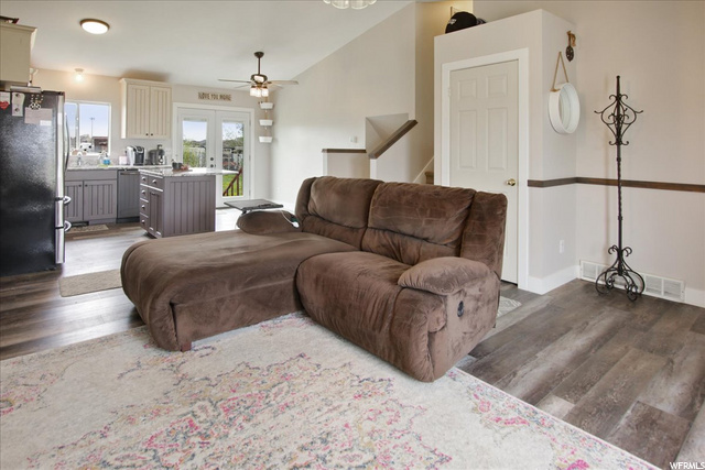 3209 W 2300 N, Clinton, UT 84015 — photo 2