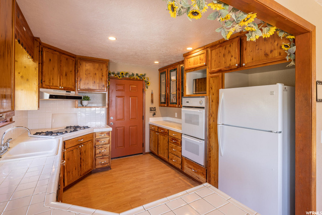 682 E Mule Deer Rd, Central, UT 84722 — photo 7
