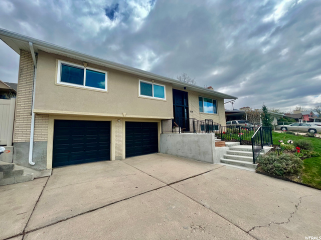 1038 N Thornfield Rd E, Kaysville, UT 84037
