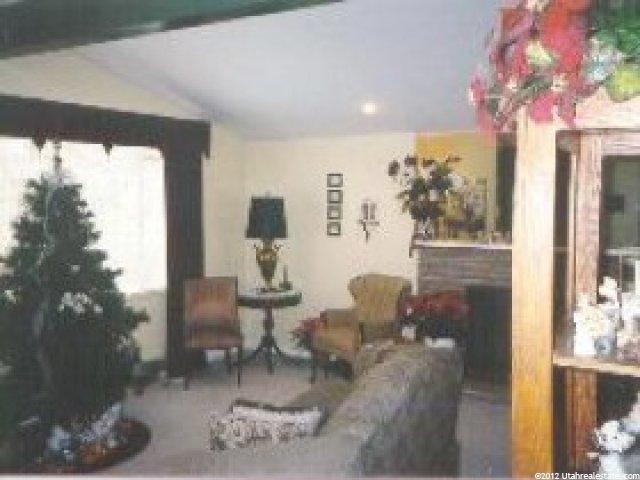 8425 Mesa Dr, Sandy, UT 84093 — photo 2