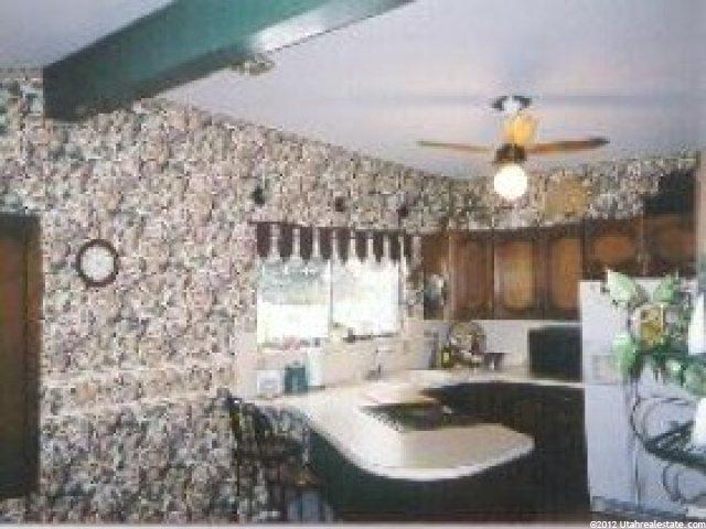 8425 Mesa Dr, Sandy, UT 84093 — photo 5