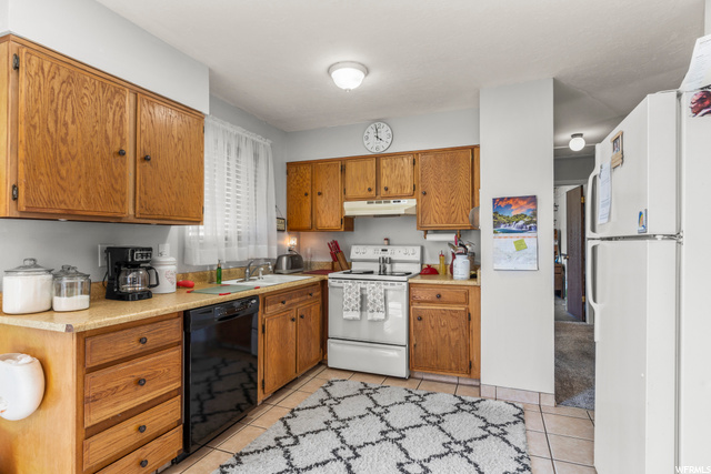 730 N Barlow St, Clearfield, UT 84015 — photo 8