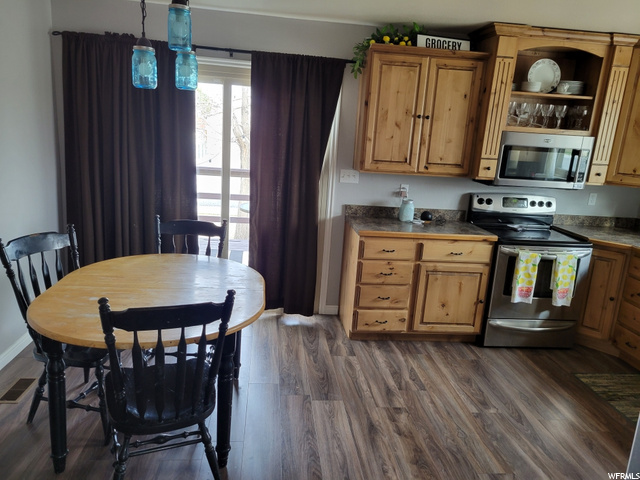 450 Ferron Dr, Ferron, UT 84523 — photo 7