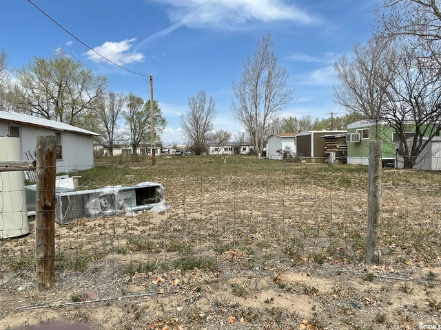 260 E 100 N, Myton, UT 84052 — photo 7
