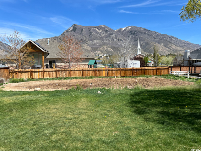 Mountain/garden view
