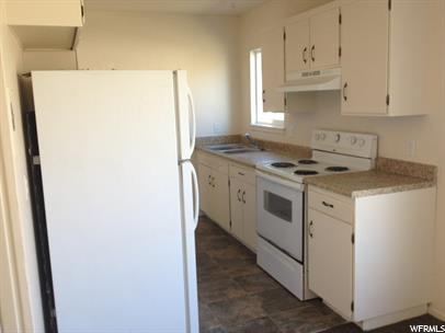 Upstairs kitchen 1