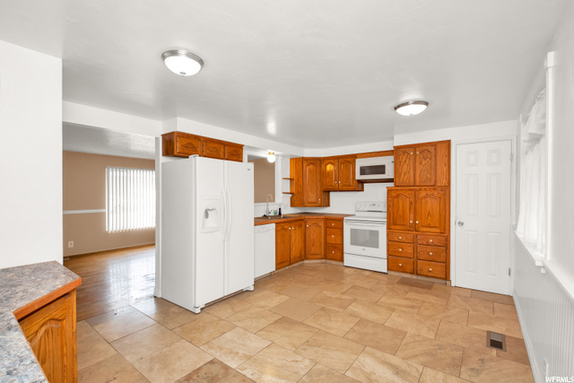 447 N Spurlock W, Layton, UT 84041 — photo 12
