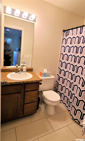 Family full bathroom