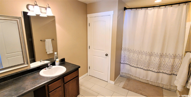 Huge Master bath