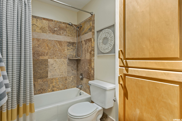 Jack n Jill bathroom