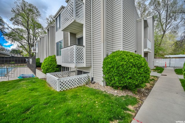 875 E Arrowhead Ln #21, Murray, UT 84107 — photo 2