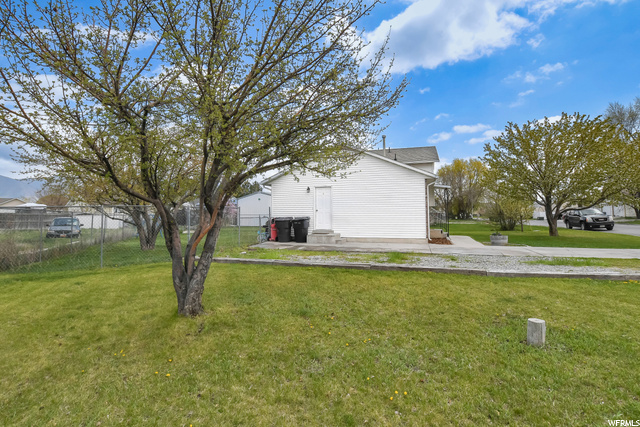 155 E Willow Ln, Garland, UT 84312 — photo 3