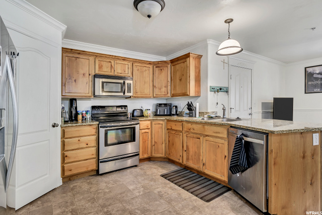 684 S 2150 W #204, Pleasant Grove, UT 84062