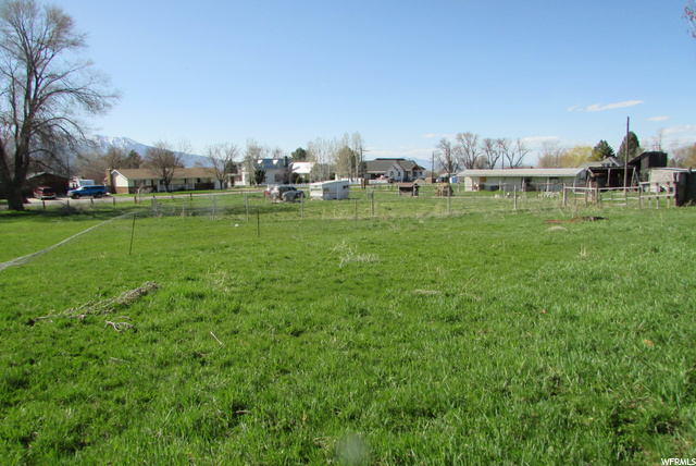 275 S 100 E, Hyrum, UT 84319 — photo 4
