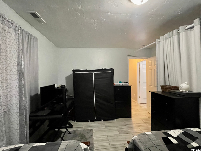 office / used as a 5th bedroom
