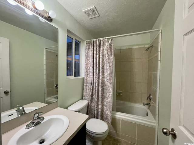 owner's bathroom