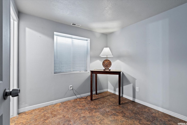 Bedroom(4)