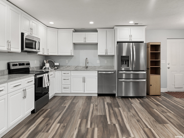Apartment Kitchen