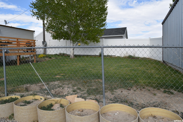 345 W Mill Rd, Ferron, UT 84523 — photo 4