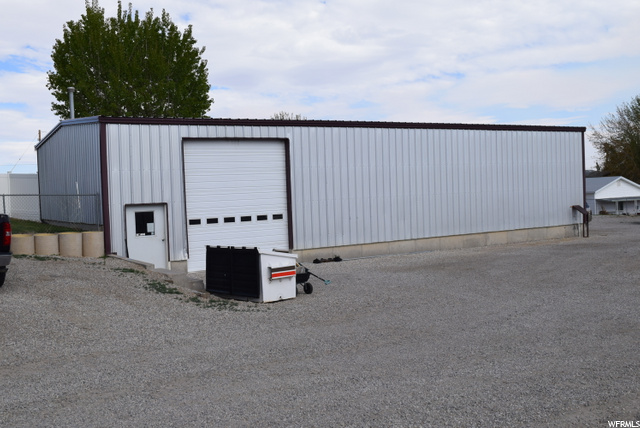 345 W Mill Rd, Ferron, UT 84523 — photo 8