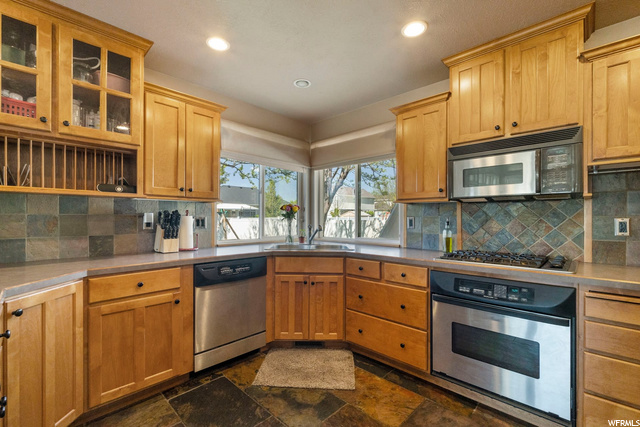 1464 W 2375 S, Syracuse, UT 84075 — photo 11