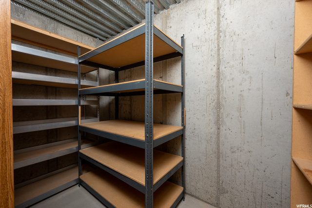 Cold storage w/ shelving