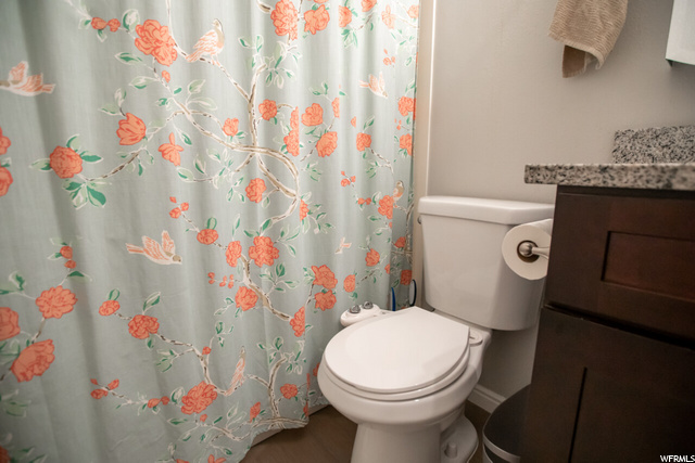 Full bath upstairs