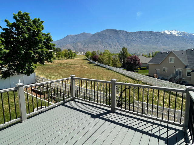 Trex deck - CHECK OUT the VIEW