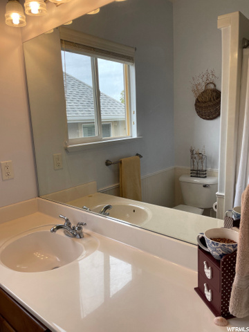 2nd Main Floor Bath