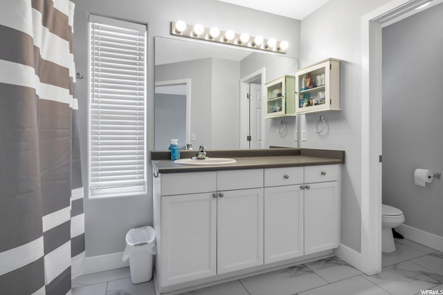 En Suite Master Bathroom