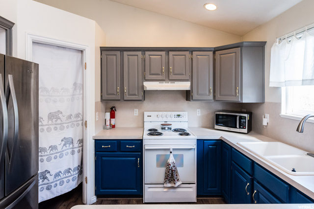 602 W Independence, Perry, UT 84302 — photo 8