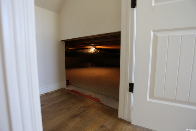 Crawl space/storage