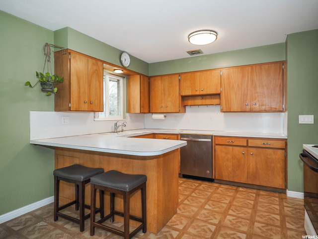 153 E 6850 S, Midvale, UT 84047 — photo 8