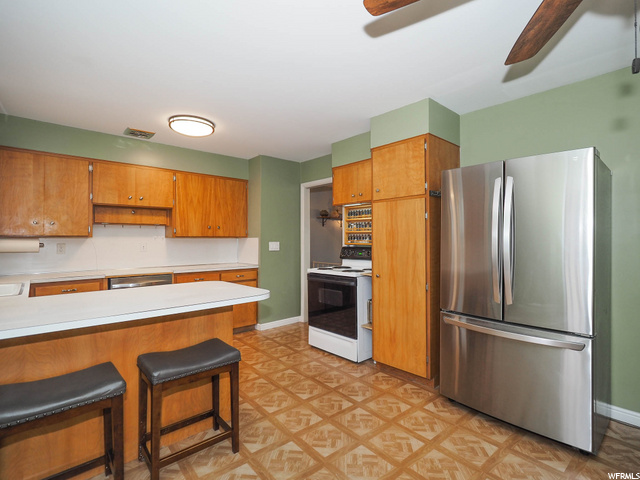 153 E 6850 S, Midvale, UT 84047 — photo 9