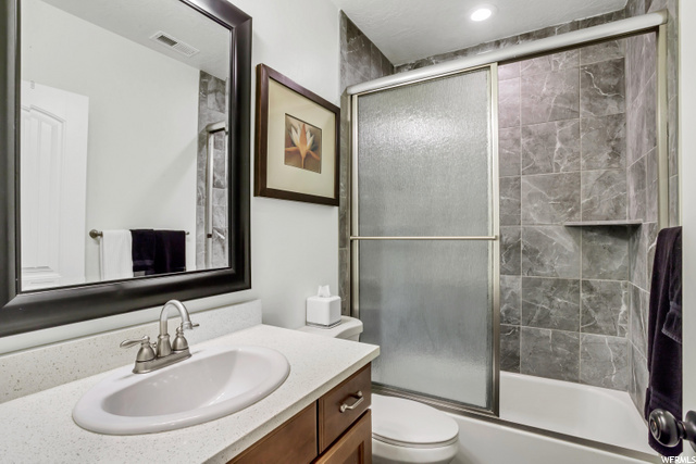 Basement Apt Bathroom 2