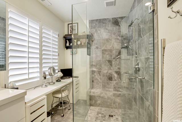 Basement Apt Master Bath
