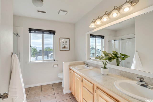 Full Bath with Double Vanity