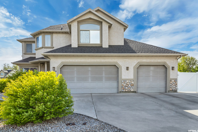 Three Car Garage