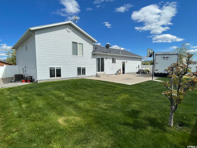 422 S 800 E, Hyrum, UT 84319 — photo 5
