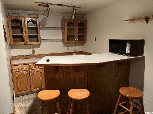 Wet Bar or Kitchenette