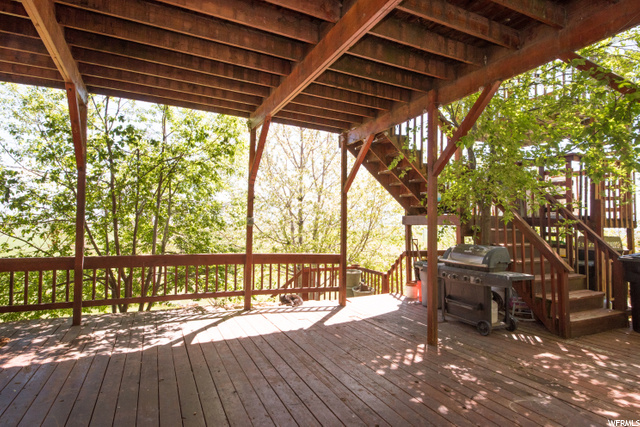 Amazing multi-level deck