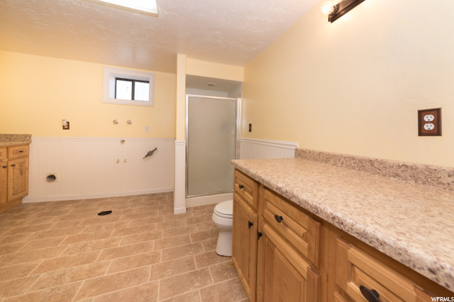Large laundry/bathroom